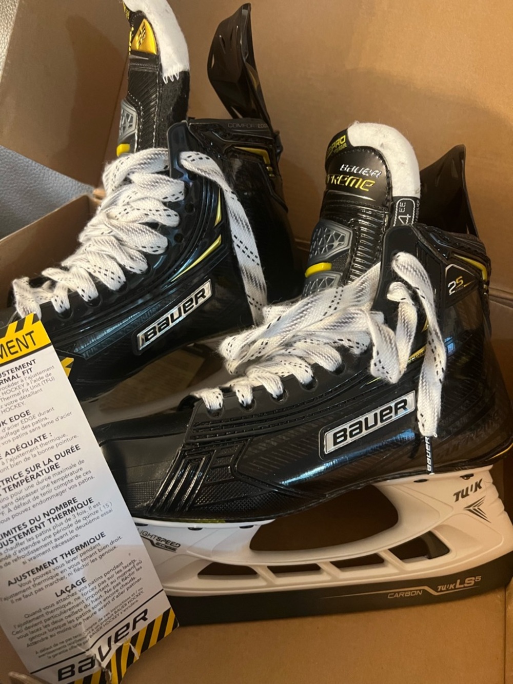 Bauer Black supreme 2s pro Ice Hockey Skates with White Laces and Yellow Accents